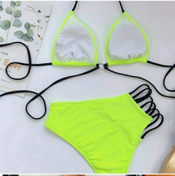Lime green bikini - Picture 2 of 3